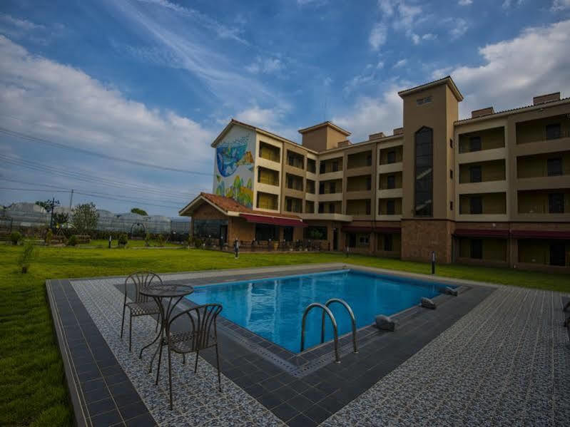 Famille Spa Resort Согвіпо Екстер'єр фото